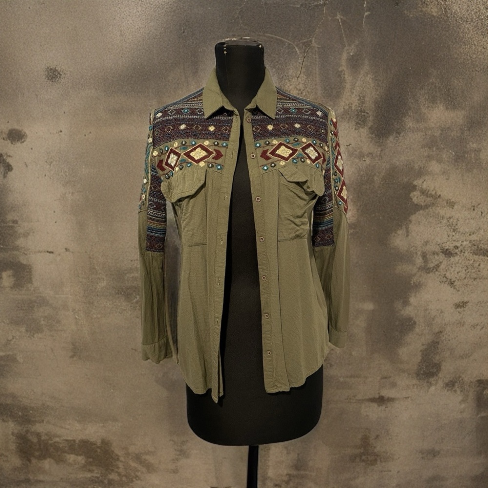 Bershka Shirt